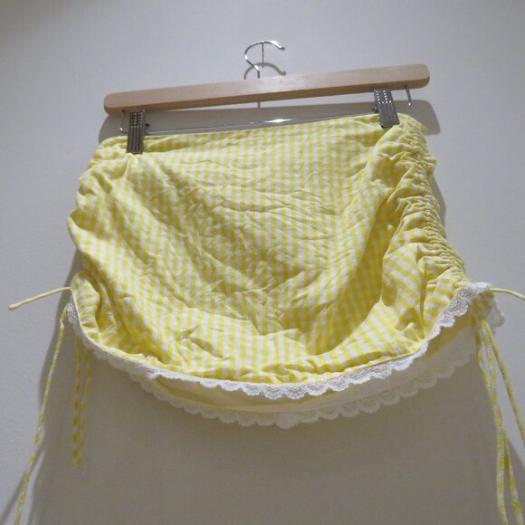 GUIZIO Gingham Ruched Side Tie Mini Skirt in Limincello Yellow Coquette Cottage - Picture 10 of 15